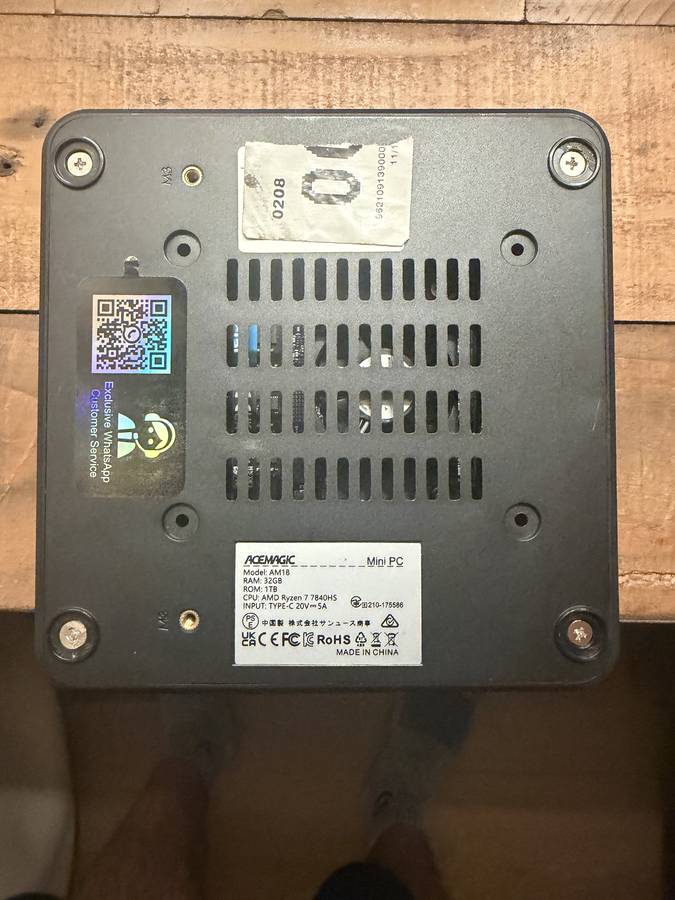 ACEMAGIC AM18 Mini PC AMD 7840HS 32gig DDR5 1 TB SSD Like New